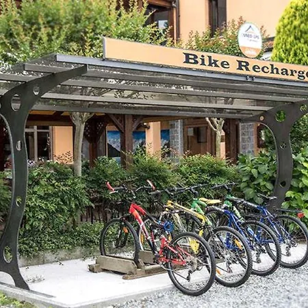 Bike Hotel Touring Gardone Riviera & Wellness-2